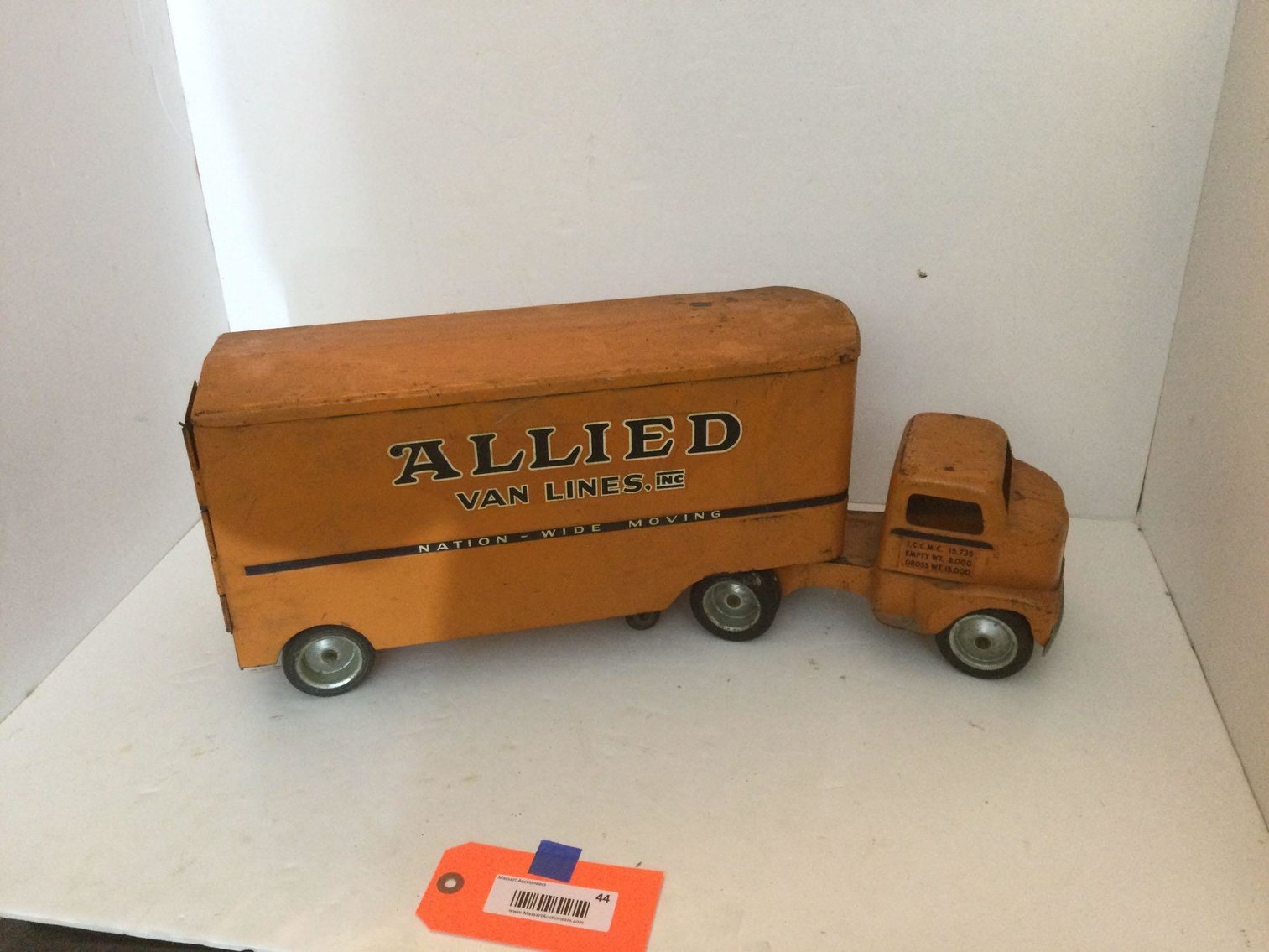 Image for Furniture, collectibles, household-Suamico