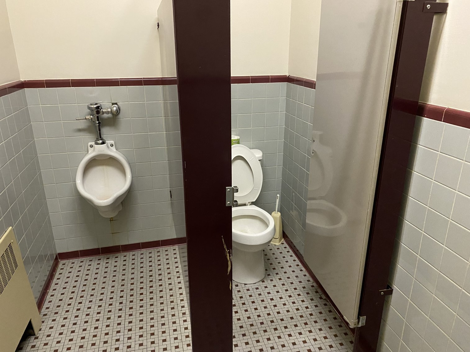 Image for Bank Ordered Sale - 9,415 SF Former Bank Branch Office - 323 Prince St. Tappahannock, VA 22560