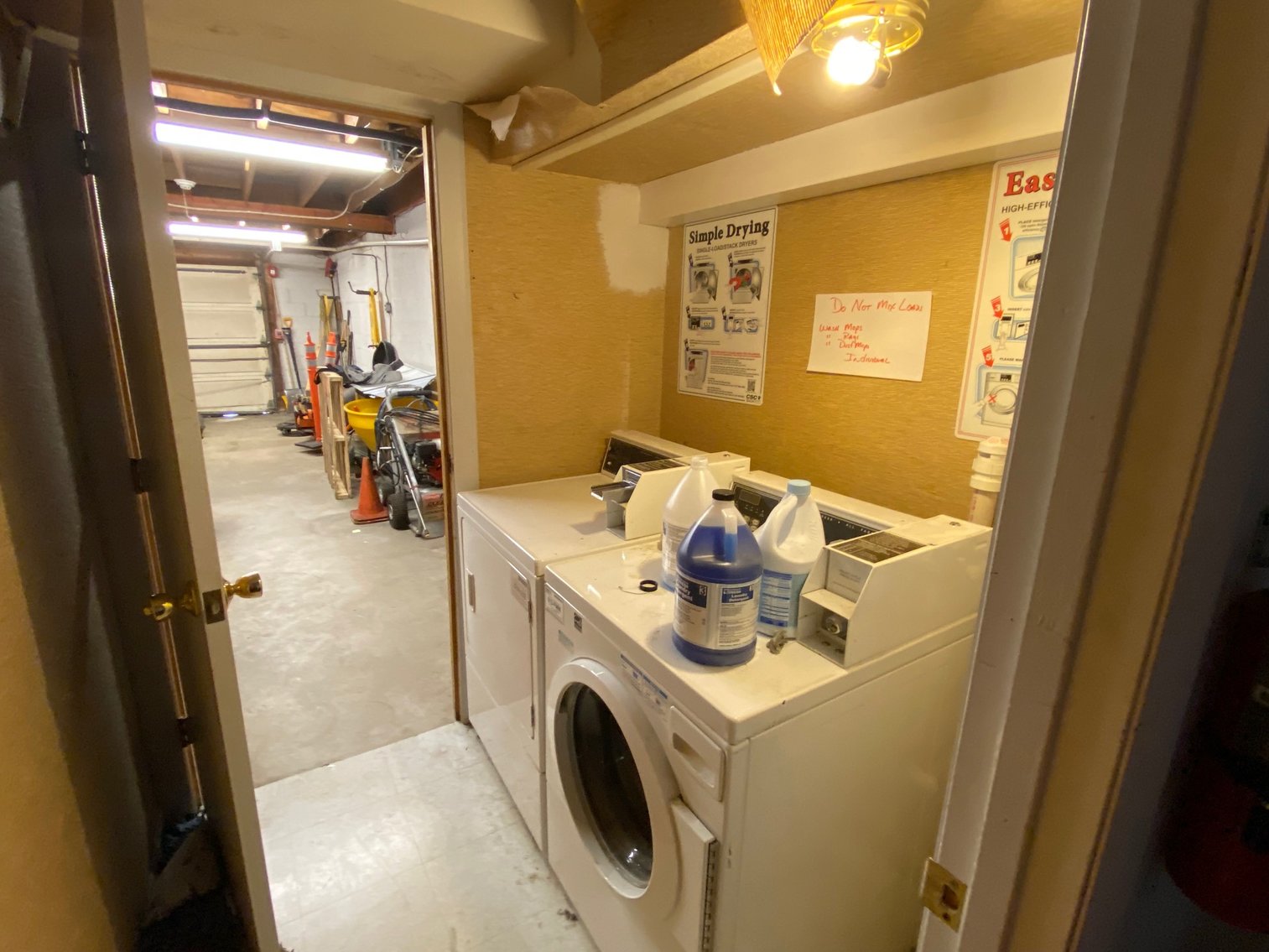 Image for SOLD $99,000 - 5,000 sqft. Office Building in Huntington