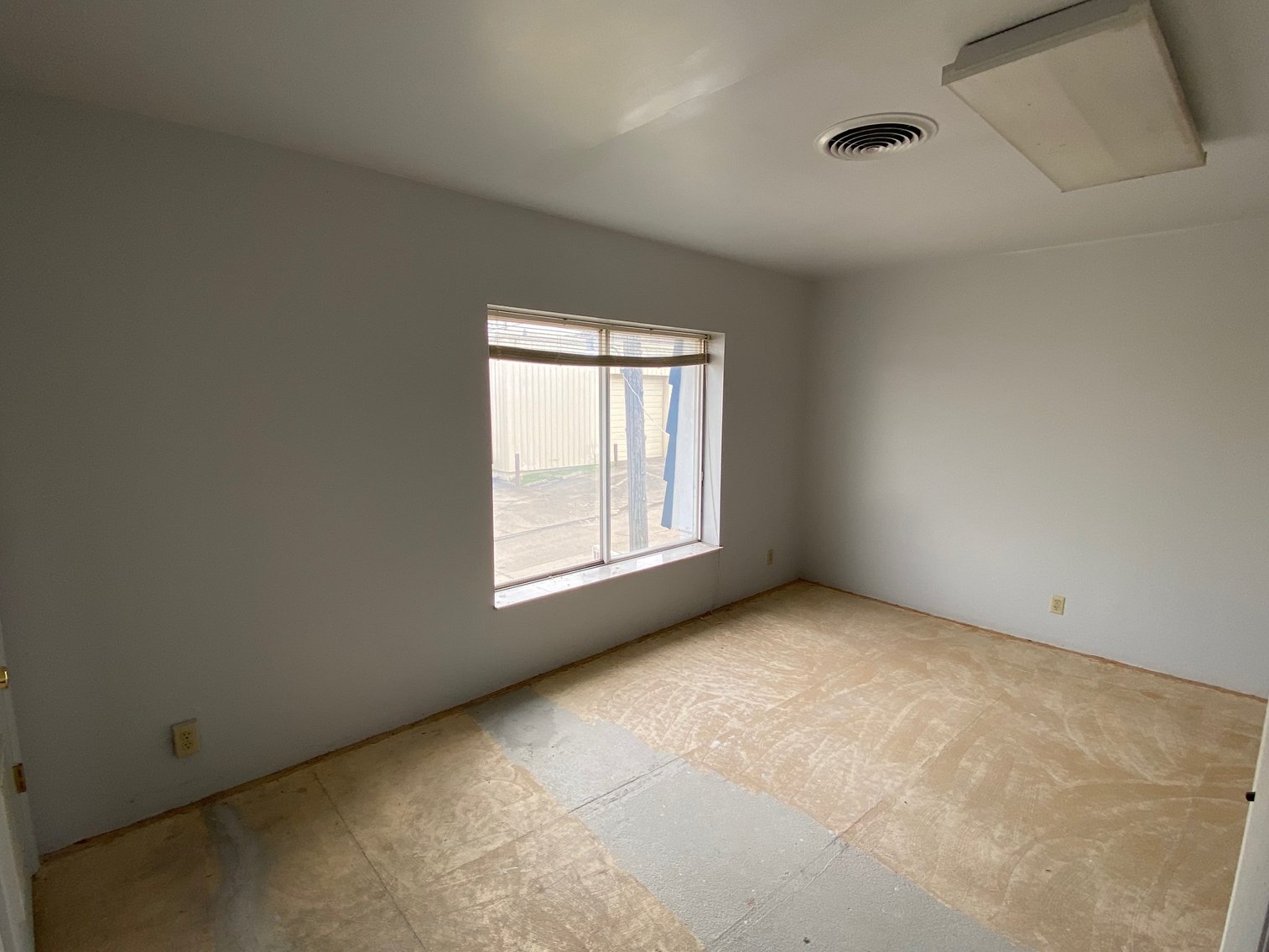 Image for SOLD $99,000 - 5,000 sqft. Office Building in Huntington