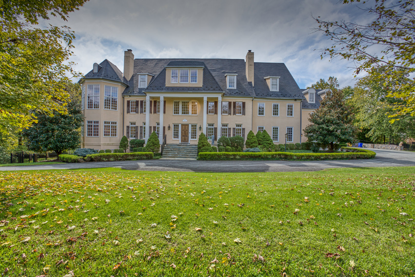Image for Potomac REAL ESTATE Online Auction, Palatine Manor