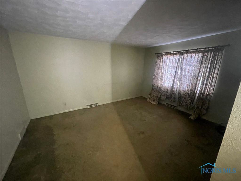 Image for MINIMUM BID AUCTION $99,000! 4704 Sutton Pl