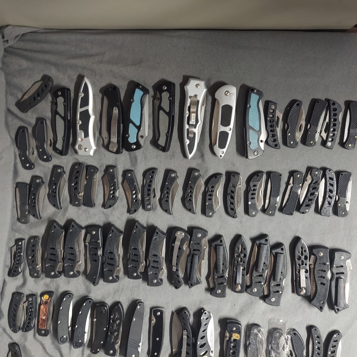 Image for Saint Albans, WV – Over 10,000 Pocket Knives, Watches, and Canes!