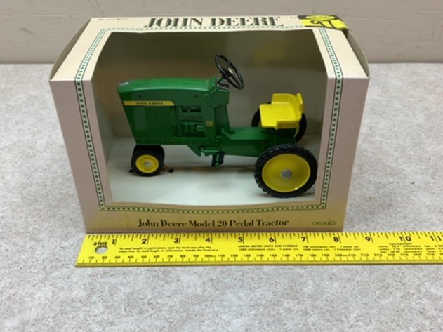 Image for November  30th after Thanksgiving consignments