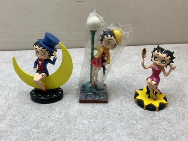 Image for November  30th after Thanksgiving consignments