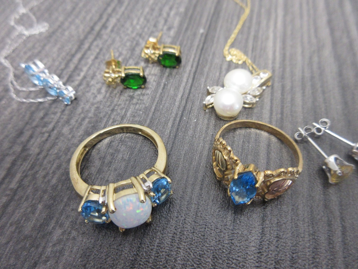 Image for Saint Albans, WV - Gold & Silver Jewelry and Coins