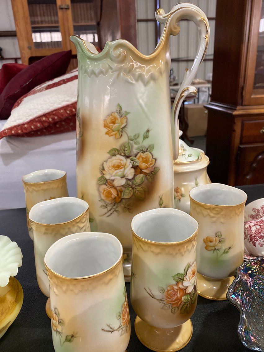 Image for Jewelry, Antique and Modern Furniture, Carpets & Rugs, Quality Housewares