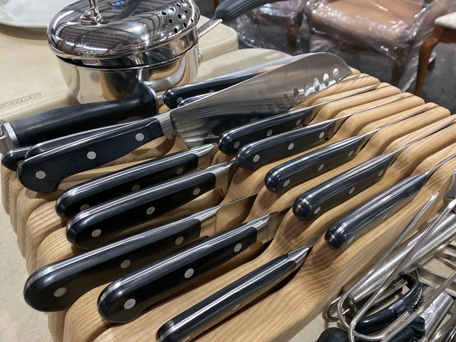 Image for Jewelry, Antique and Modern Furniture, Carpets & Rugs, Quality Housewares