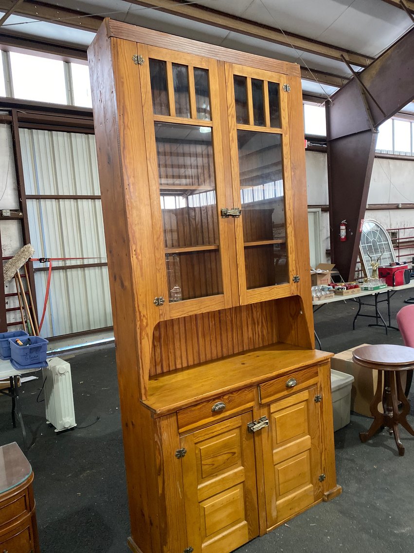 Image for Jewelry, Antique and Modern Furniture, Carpets & Rugs, Quality Housewares