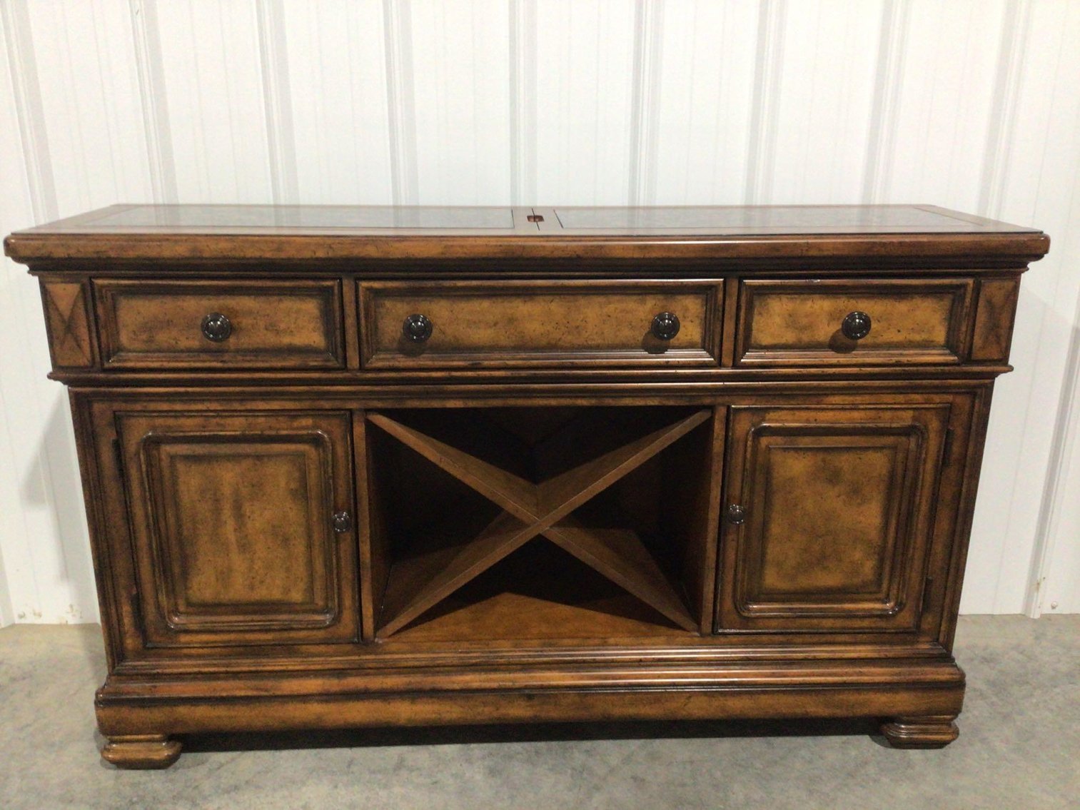 Image for Oldham Consignment Auction