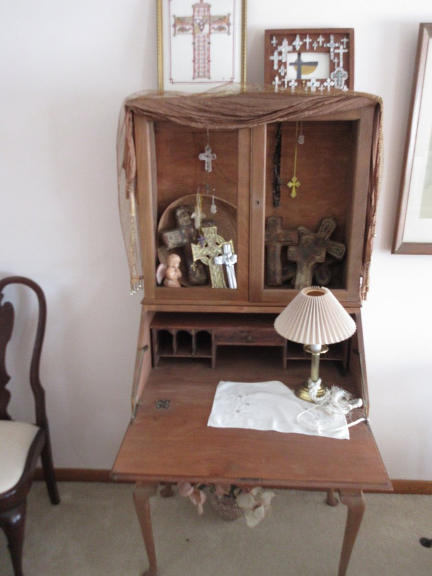 Image for Charleston, WV - Ornate Furniture, Sterling Silver, and More!