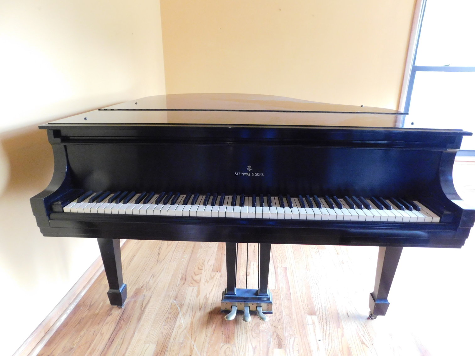 Image for Shinnston, WV - Anderson Estate: Steinway Piano, Home Furnishings, Appliances, & More!
