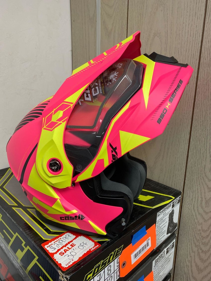 Image for New merchandise, Helmets, ratchet straps, Clothing, Sport related, Coins, Sports Cards