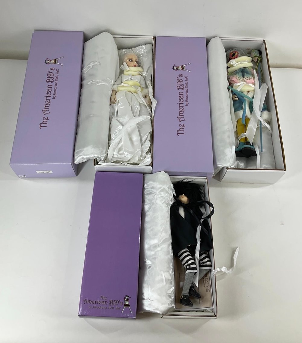 Image for Single Owner Modern and Collectible Dolls | January 13, 2022 at 7:00 PM
