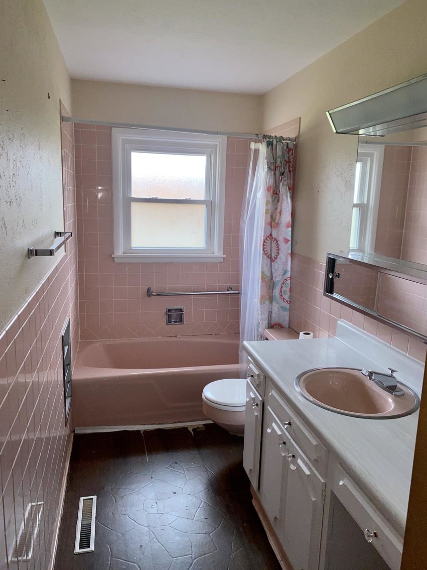 Image for SOLD $143,000 - Brick 3 Bedroom on 1.5 Acres Selling to the Highest Bidder