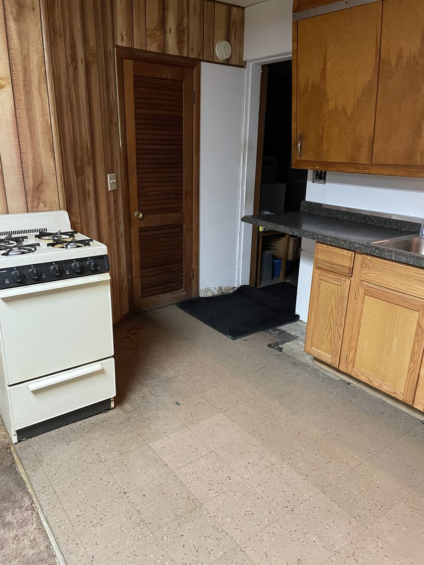 Image for MINIMUM BID AUCTION $83,000! 6648 Blossman Rd