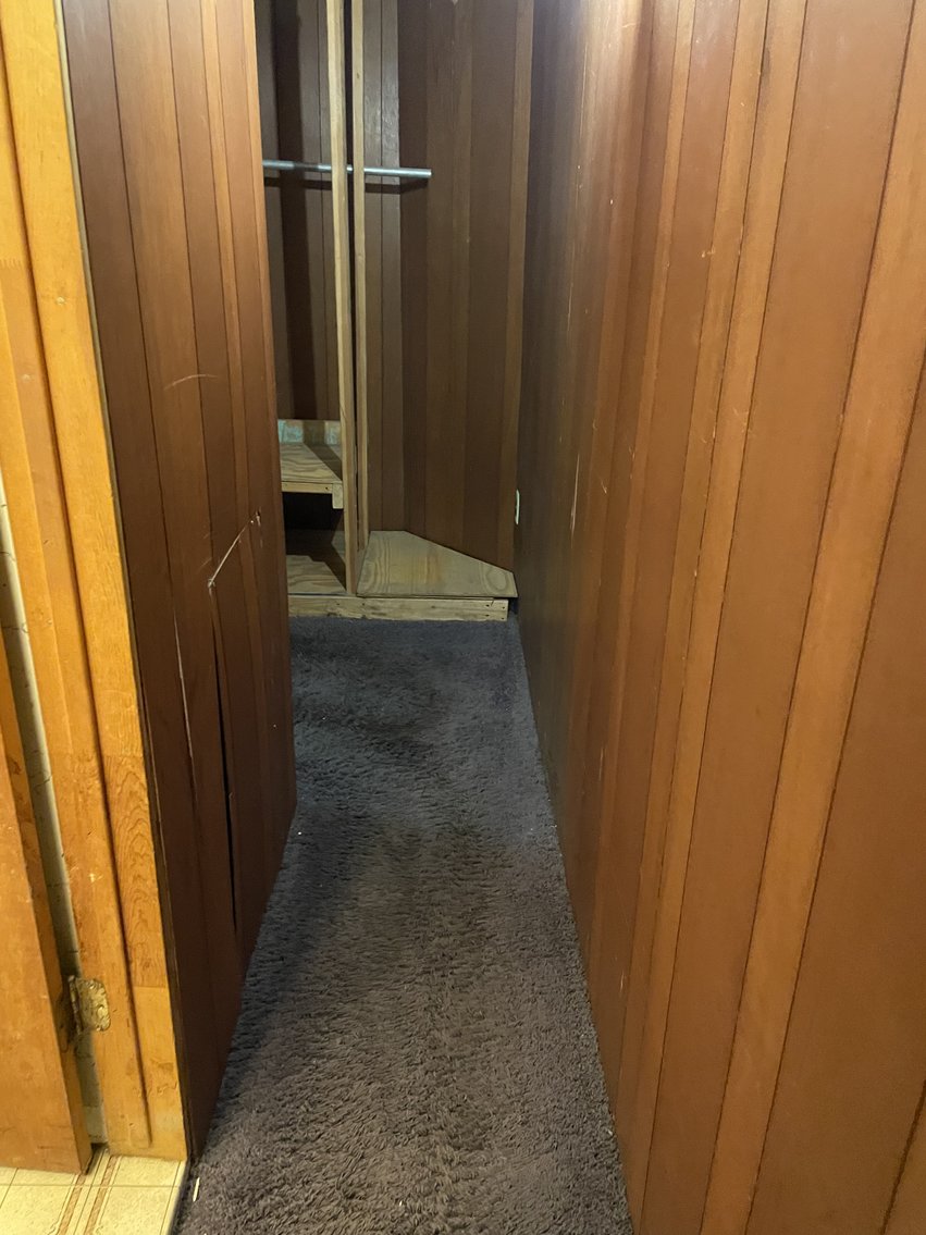 Image for MINIMUM BID AUCTION $83,000! 6648 Blossman Rd