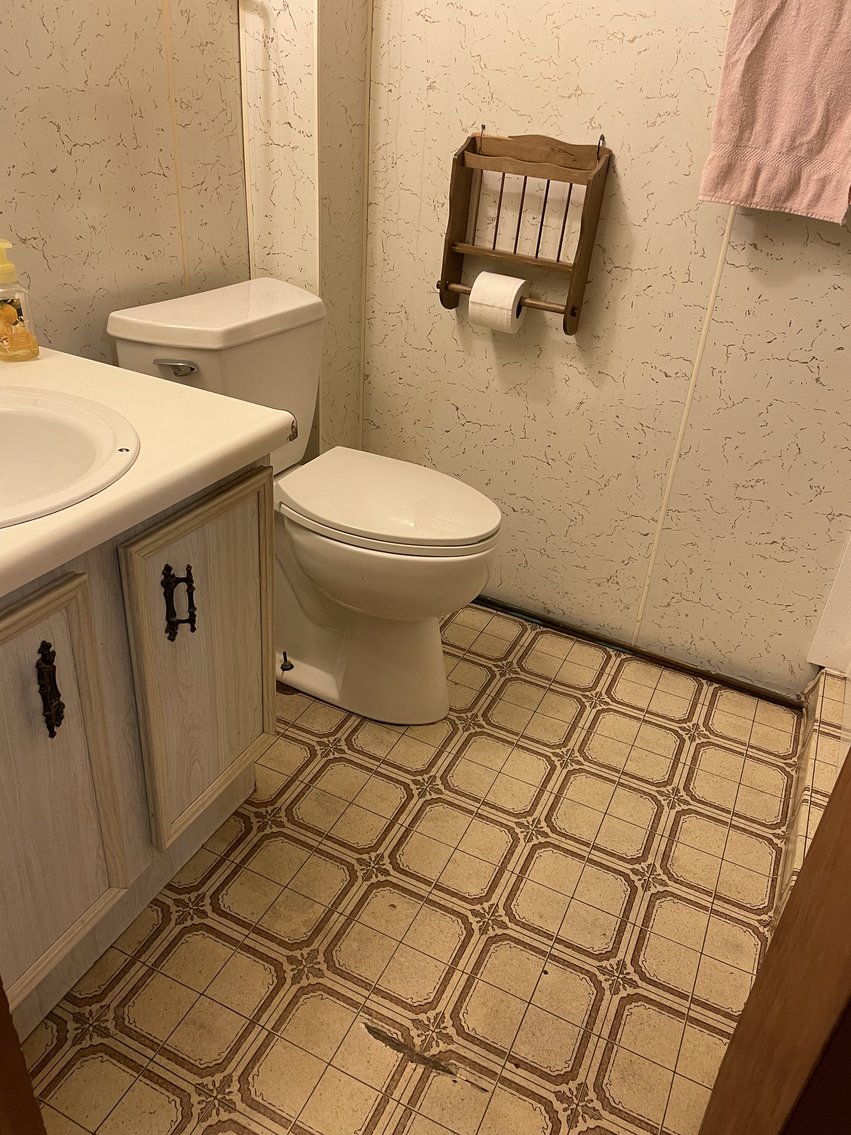 Image for MINIMUM BID AUCTION $83,000! 6648 Blossman Rd