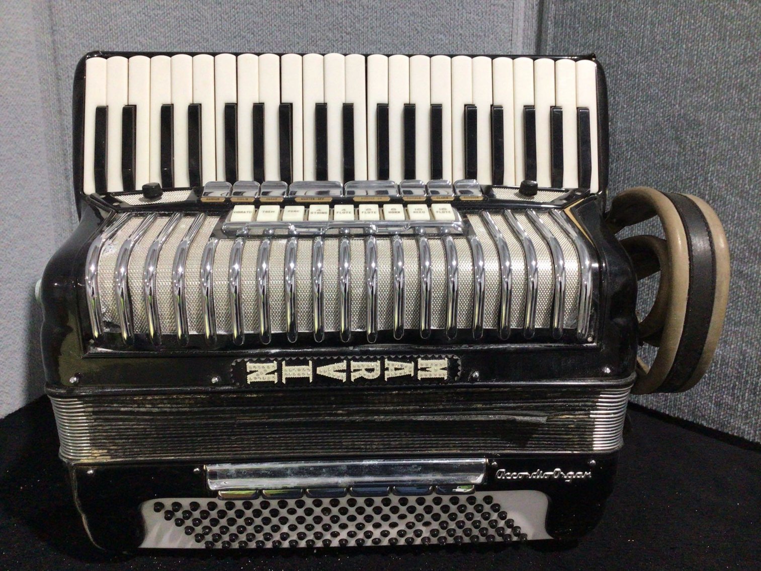 Image for Oldham Consignment Auction