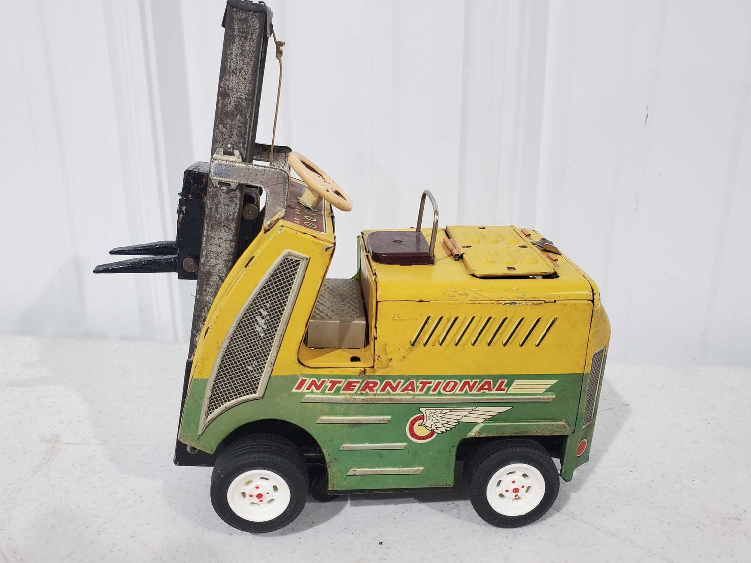 Image for Oldham Consignment Auction