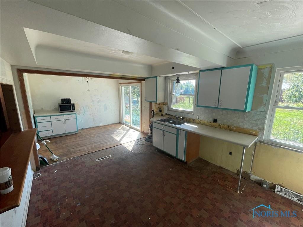 Image for MINIMUM BID AUCTION $149,000! 9825 Monclova Rd