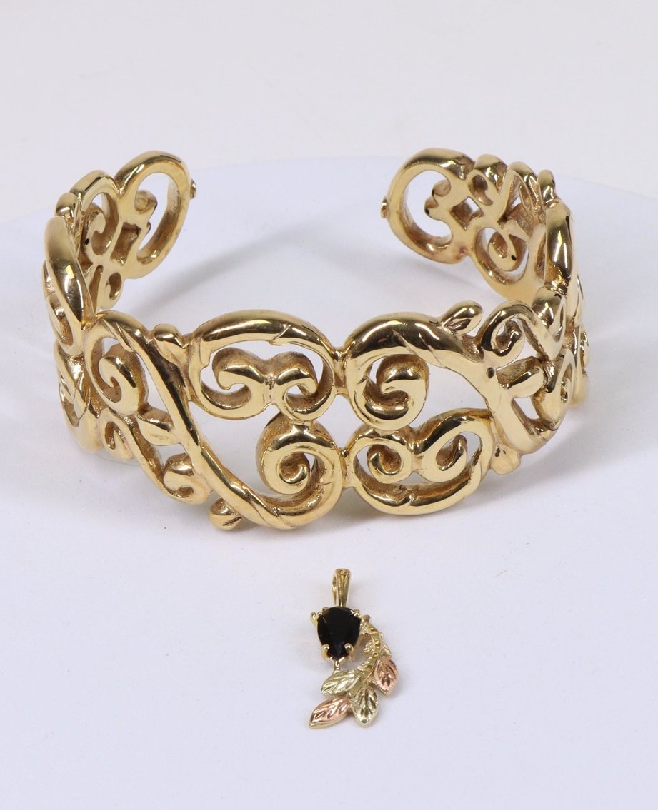 Image for Jewelry | January 26, 2022 8:00PM