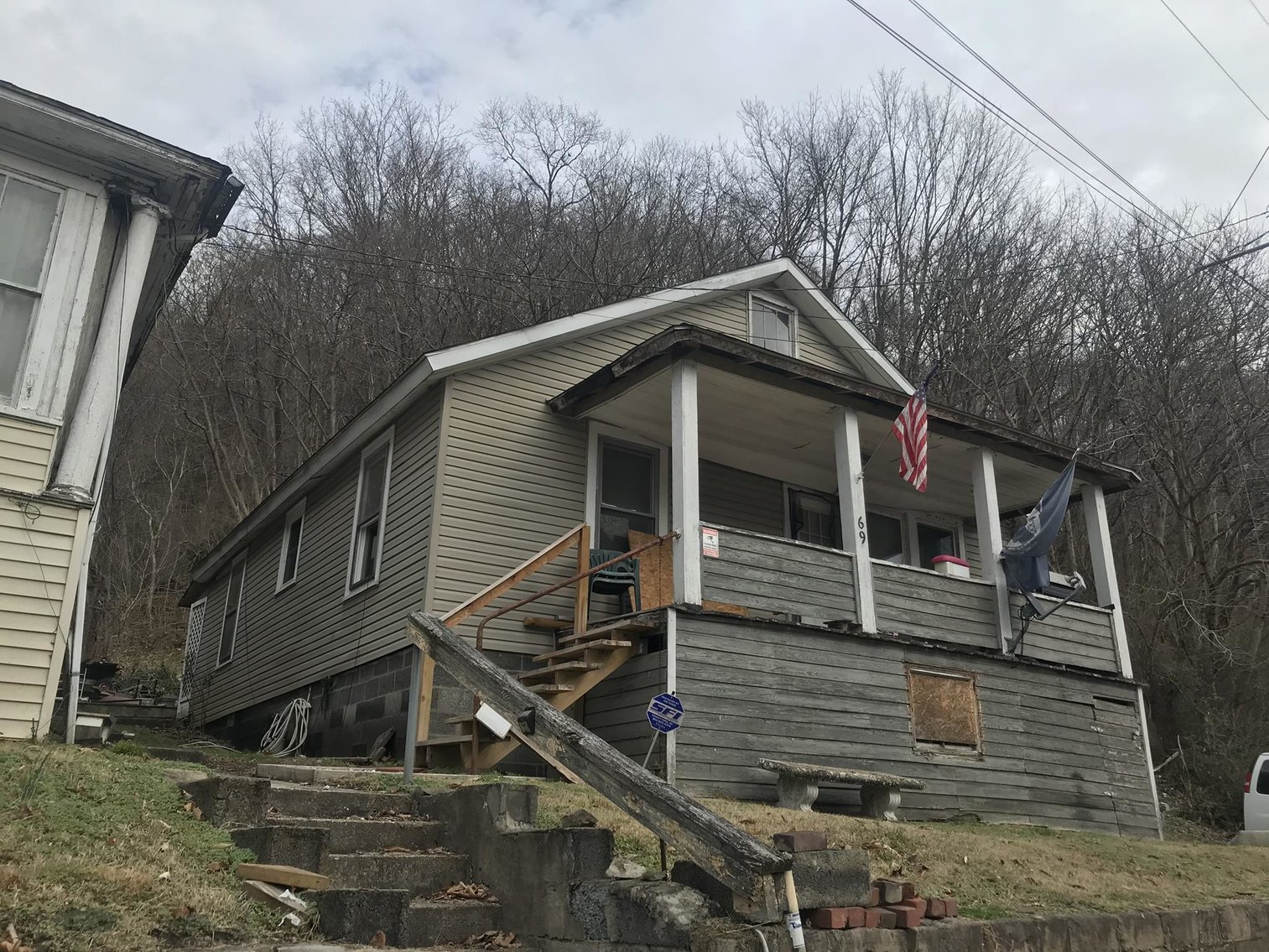 2 Homes on a Corner Lot in Charlton Heights