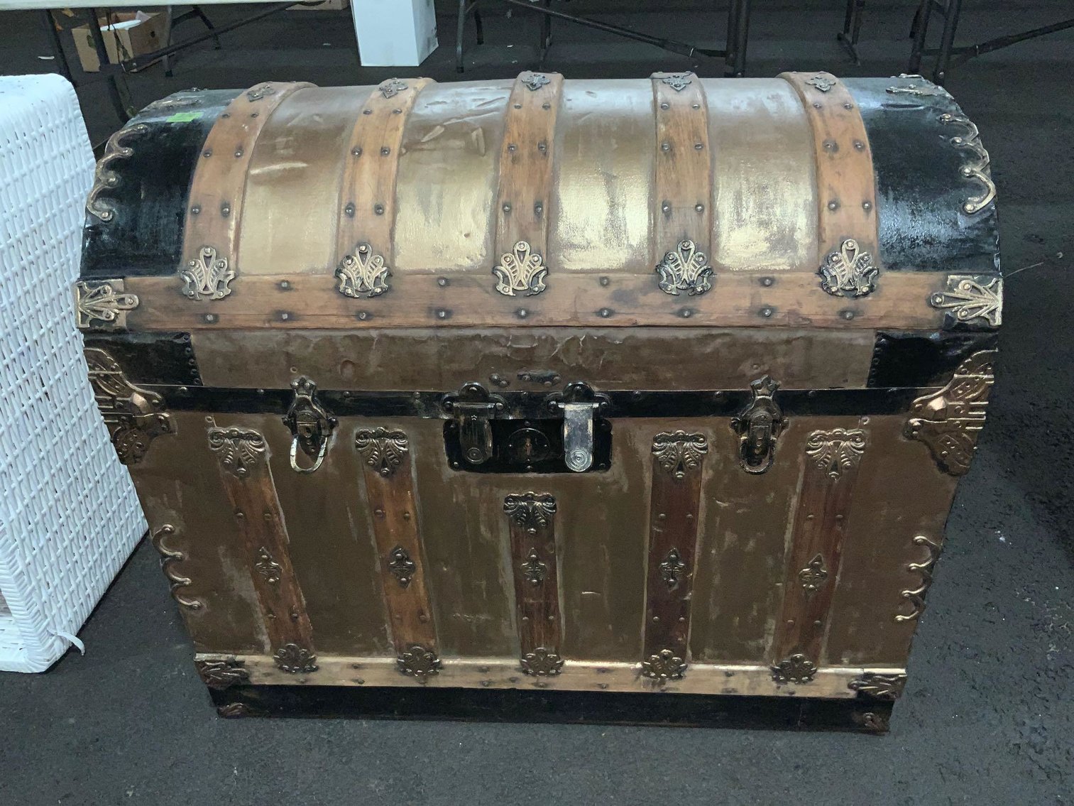 Image for 2014 Toyota Prius, Antique Books, Antique Furniture, Glassware