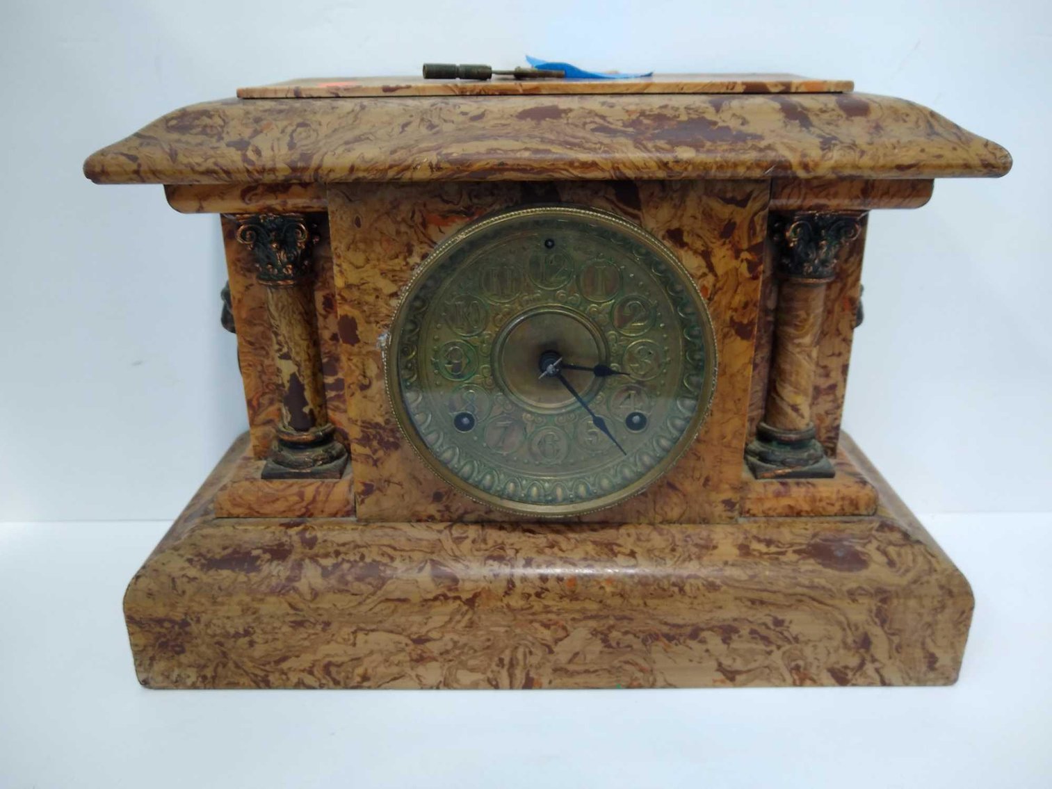 Image for Furniture, collectibles, household-New building south