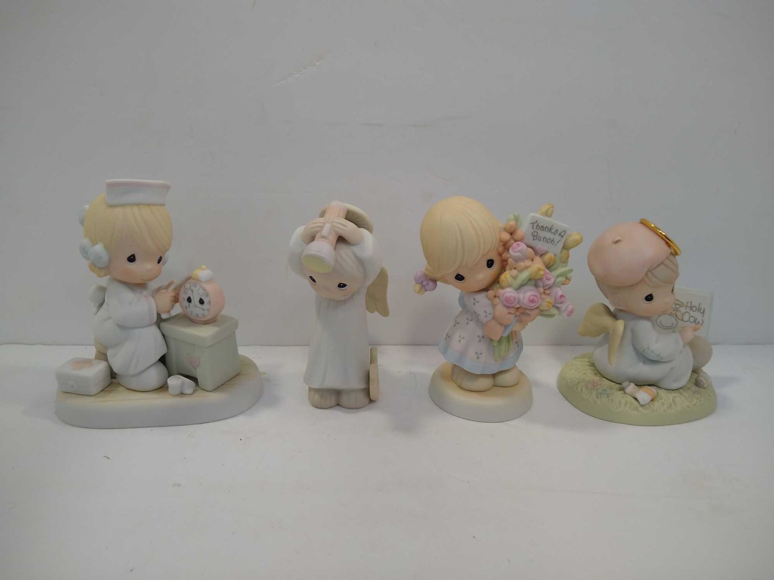 Image for Furniture, collectibles, household-New building south