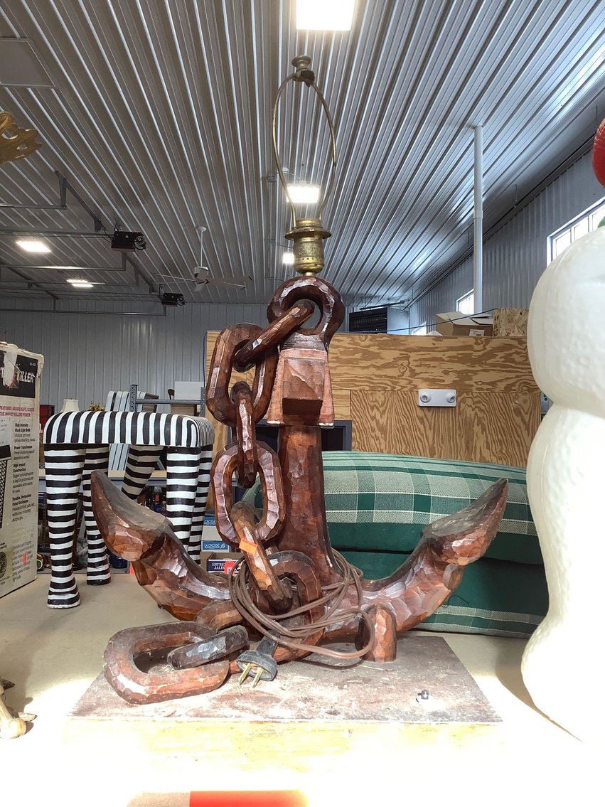 Image for Furniture, collectibles, household-New building south