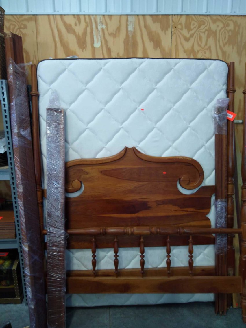 Image for Furniture, collectibles, household-New building south