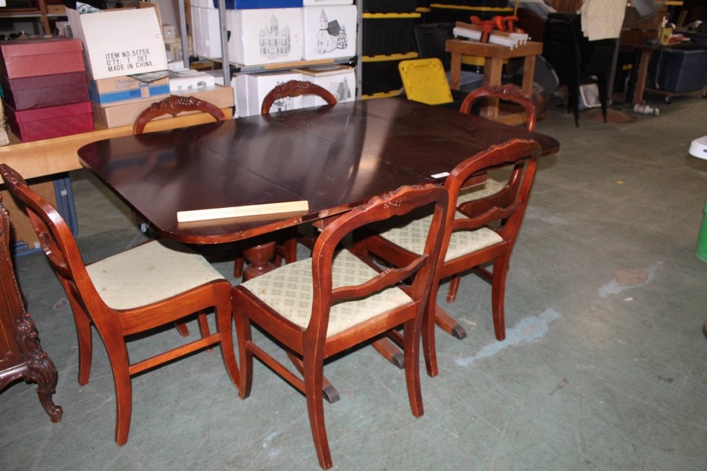 Image for Fenton, Capodimonte, Hummel, Household, Ipad & More Online Only Auction