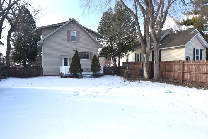 Image for OSHKOSH REAL ESTATE AUCTION