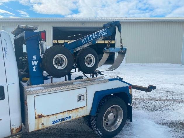 1999 Ford F-450 2WD Tow Truck​​​​​​​