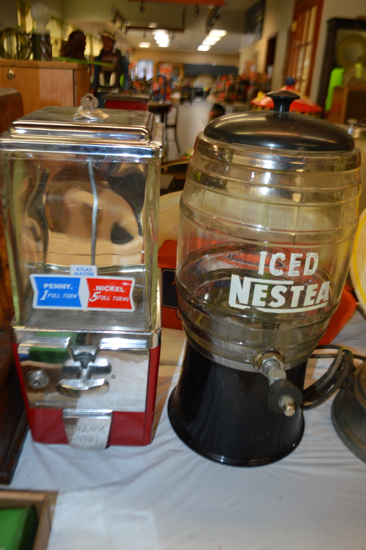 Image for Delmont, PA – Day 2 of HUGE Multi-Day Antique Auction! Vending Machines, Auto Collectibles, Advertising Items, and more!