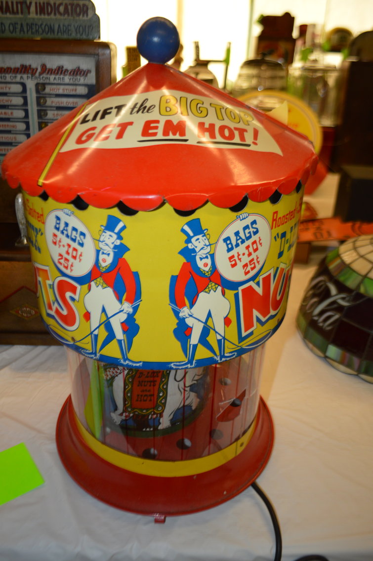 Image for Delmont, PA – Day 2 of HUGE Multi-Day Antique Auction! Vending Machines, Auto Collectibles, Advertising Items, and more!