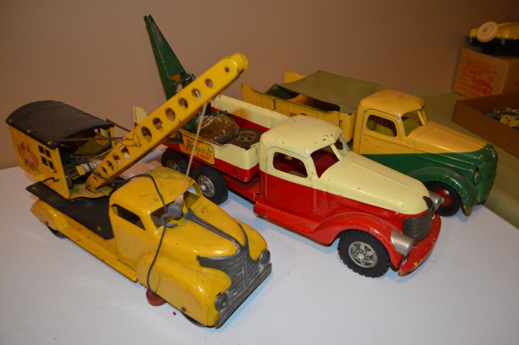 Image for Delmont, PA – Day 2 of HUGE Multi-Day Antique Auction! Vending Machines, Auto Collectibles, Advertising Items, and more!