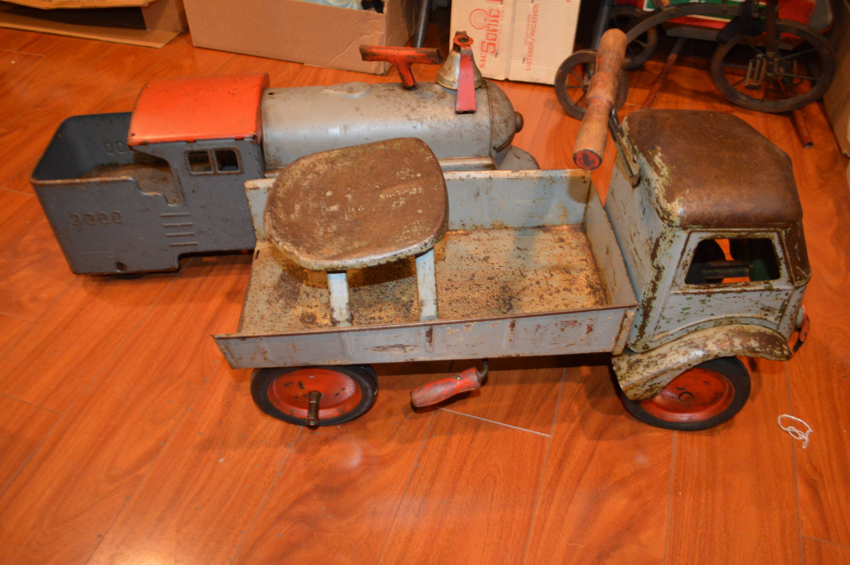 Image for Delmont, PA – Day 2 of HUGE Multi-Day Antique Auction! Vending Machines, Auto Collectibles, Advertising Items, and more!