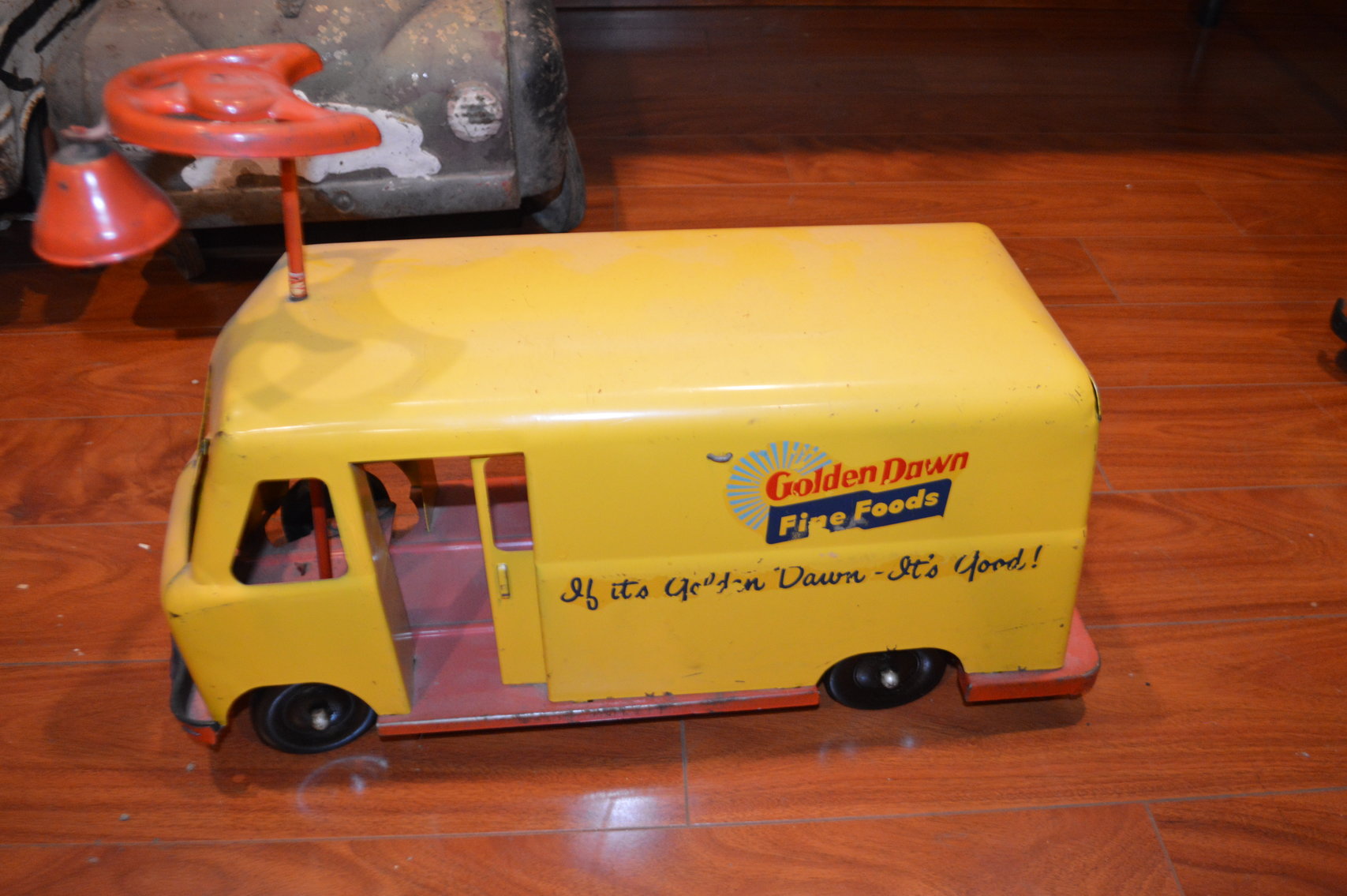 Image for Delmont, PA – Day 2 of HUGE Multi-Day Antique Auction! Vending Machines, Auto Collectibles, Advertising Items, and more!