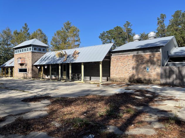 Image for SOLD! $451,000 Bankruptcy Auction Speckled T's Restaurant and Bar, Slidell, LA 70461
