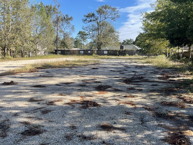 Image for SOLD! $451,000 Bankruptcy Auction Speckled T's Restaurant and Bar, Slidell, LA 70461