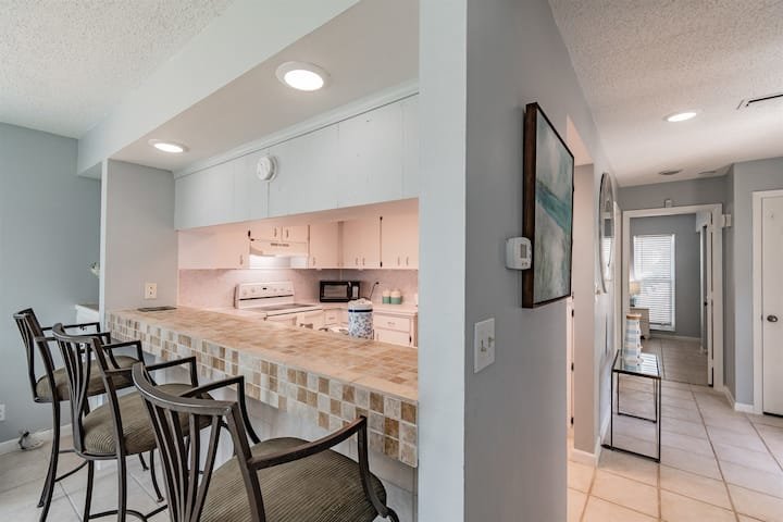 Image for 150 Beach Ave, Redington Shores, FL 33708