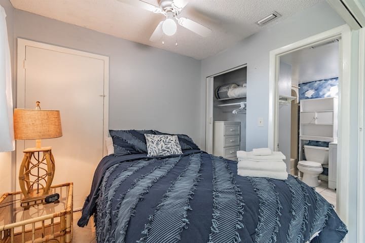 Image for 150 Beach Ave, Redington Shores, FL 33708