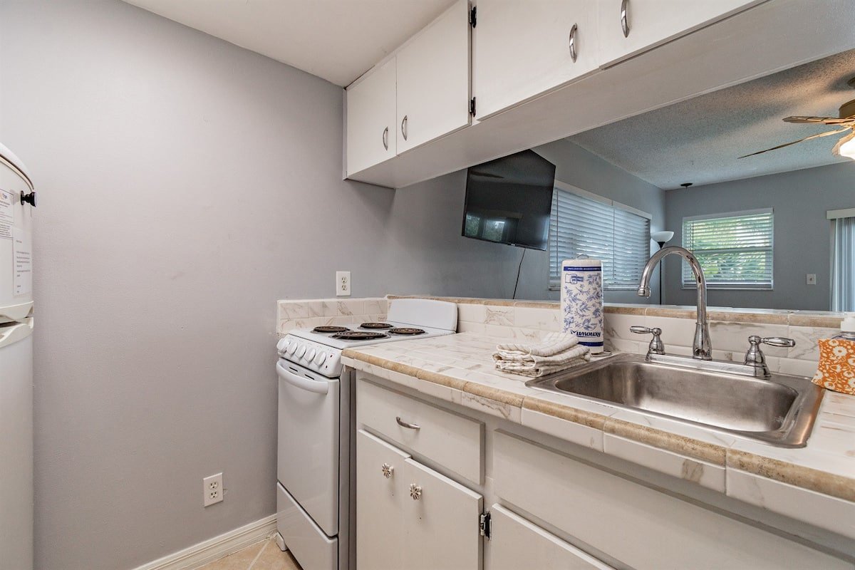 Image for 150 Beach Ave, Redington Shores, FL 33708