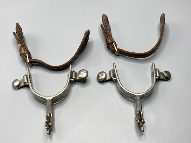 Image for Telephone Booth, Knives, Butter Molds, Head Vase Dolls, Collectibles, Glassware