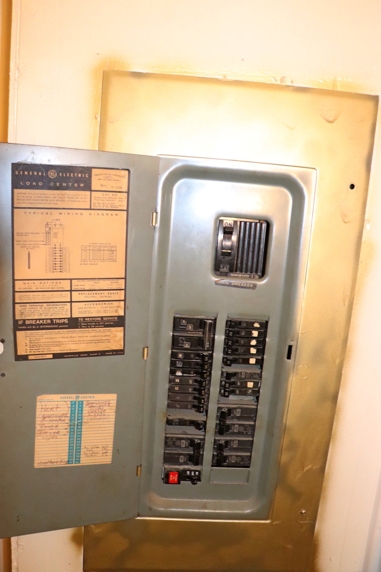 Image for Two Houses On 3.043 +/- Acres Near New Market VA