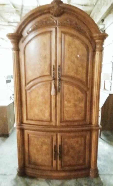 Image for Estate of Janet Dadiras & Others Online Auction