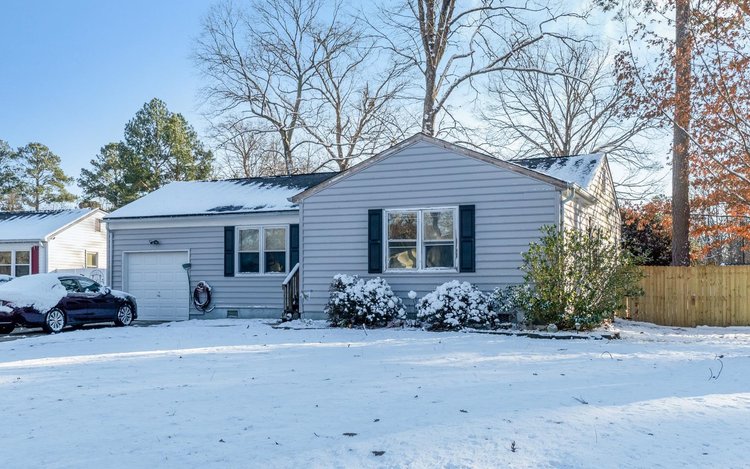 Image for ONLINE AUCTION | Move-In Ready Single Family Home | 3 BR/1.5 BA | 1,082 SF | 2 Friar Cir., Newport News, VA 23602 |