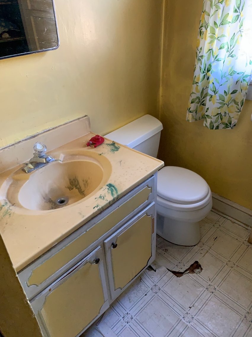 Image for Beautiful Country Living - 1,059 Sq. Ft-  2 Bedroom -1 Bath House - Barn and Work shop -  on 10.6 Acres - 14216 Woodland Church Rd